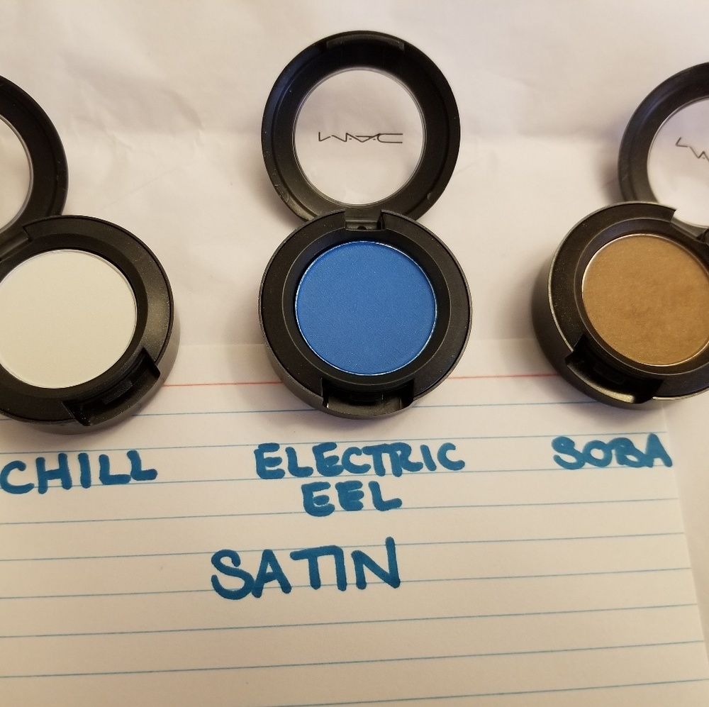 MAC Eyeshadow - Picture 2 of 7